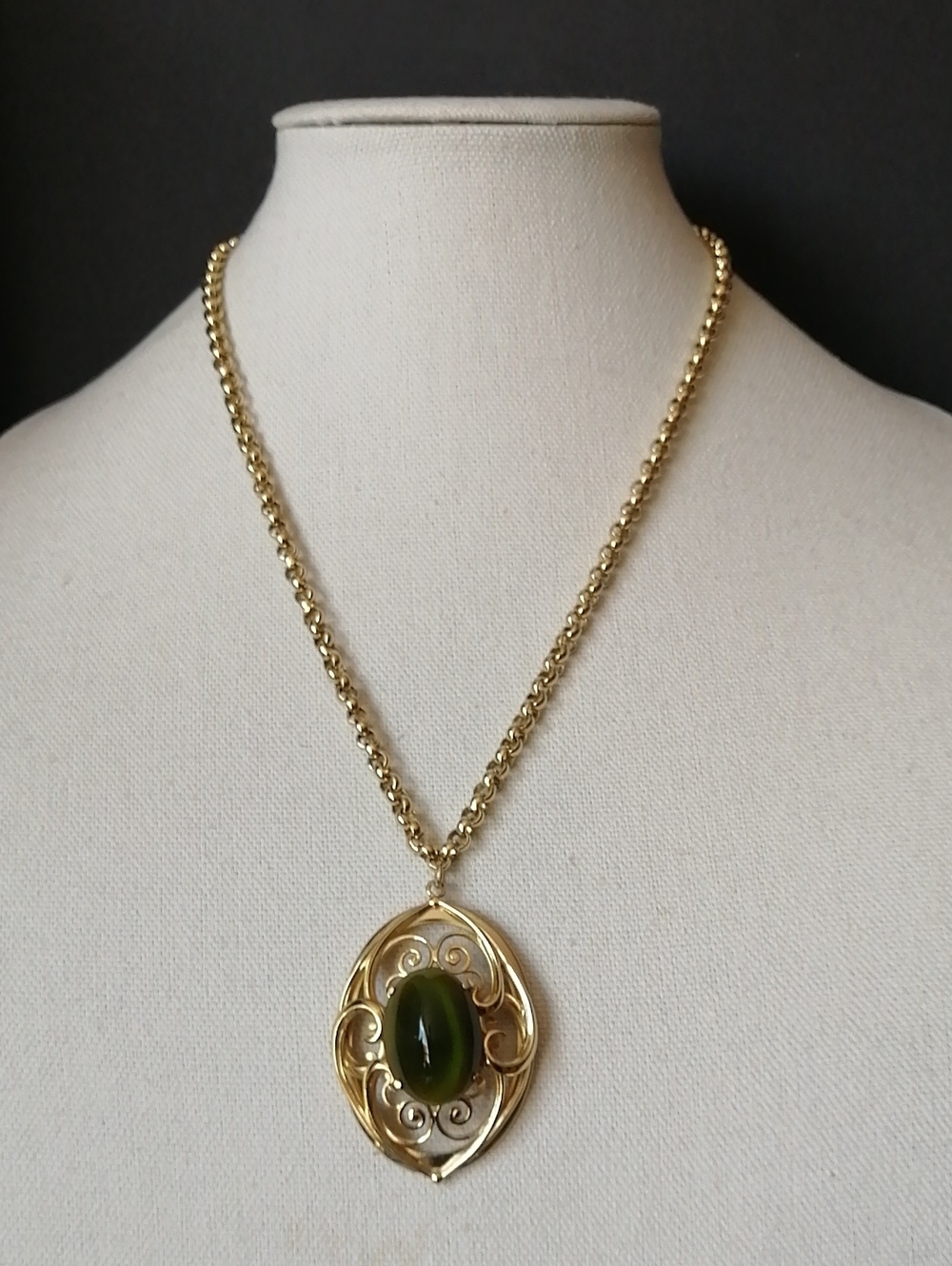 Vintage Whiting Davis Necklace with Dramatic Oval Olive Green Cabochon Pendant